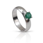 Emerald-engagement-ring-1.jpg