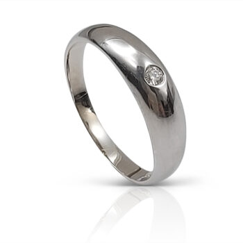 White gold diamond ring ? signet engagement ring